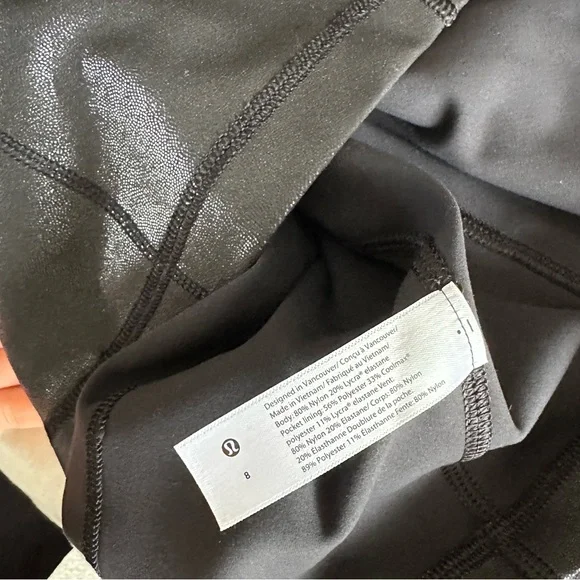 Lululemon hooded define shine size 8 - Picture 6 of 6